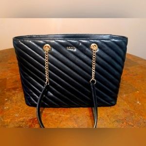 Dkny Quilted Black /Gold Veronica